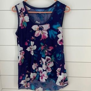 Vera Wang dressy tank top.